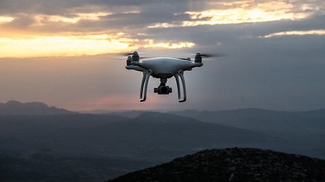 Náhledový obrázek - Křičte, aby vás našel… dron. Německá vědkyně chce naučit bezpilotní letouny naslouchat volání o pomoc