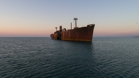 Na moři plují stovky „Bludných Holanďanů“. Rekordní počet opuštěných lodí odhaluje temnou stránku globální dopravy a sankční ekonomiky