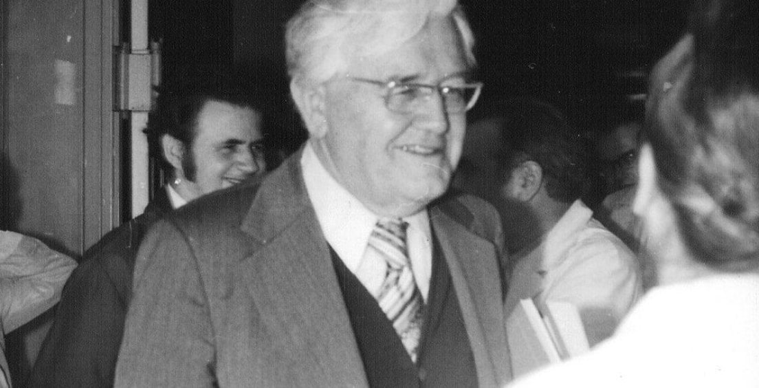 Konstruktér počítače SAPO Antonín Svoboda na historické fotografii