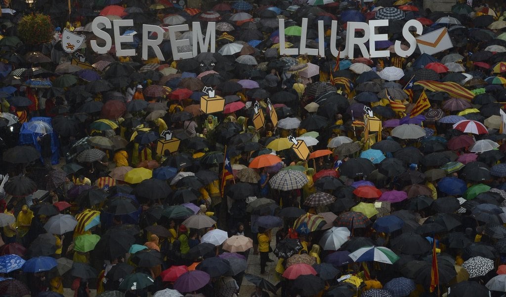 2013-06-katalc3a1nci-v-zc3a1c599c3ad-demonstrovali-za-nezc3a1vis