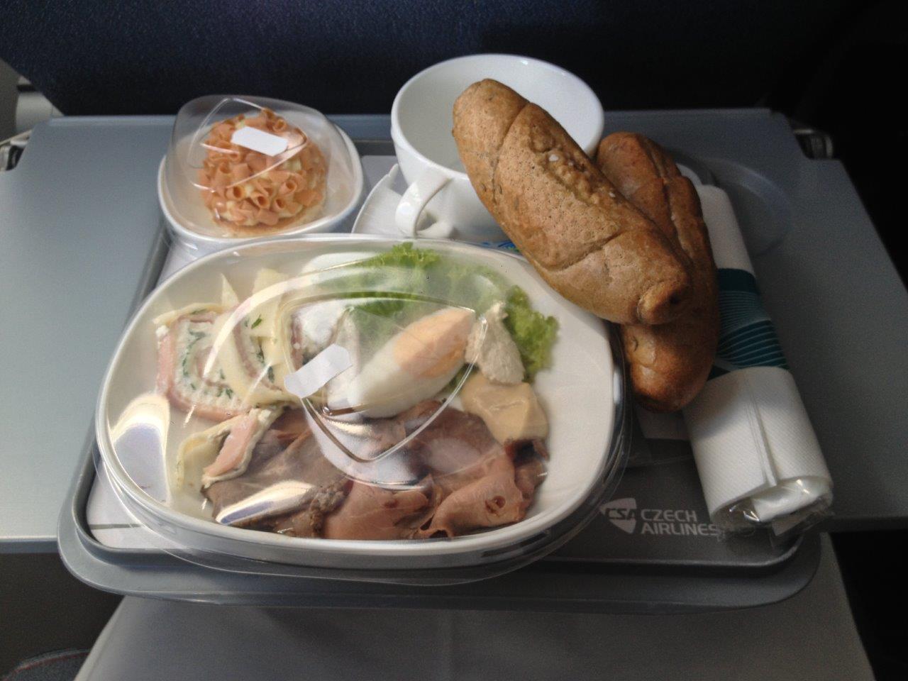 Let ČSA Praha - Paříž (CDG). Snídaně v Business Class (11/2012)