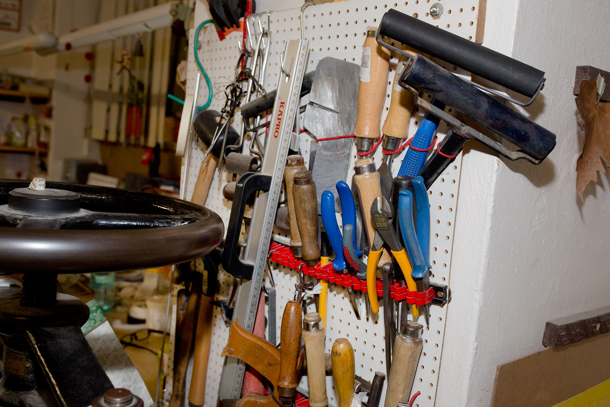 Navštívili jsme největší knihařskou dílnu v Praze