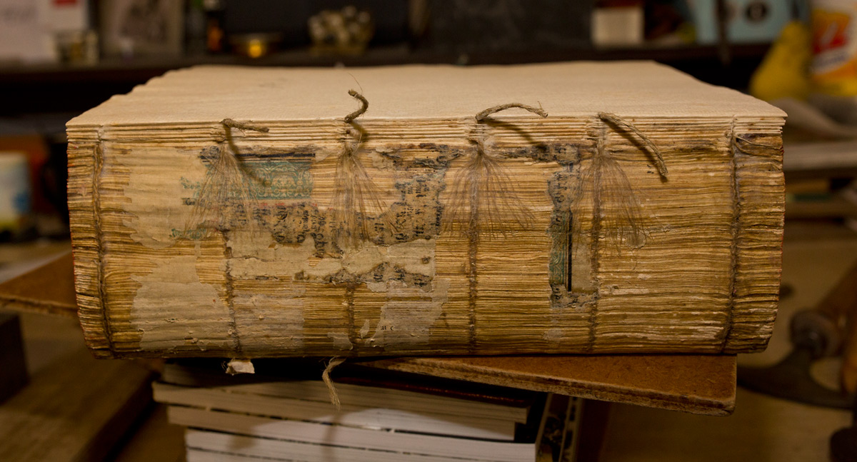 Navštívili jsme největší knihařskou dílnu v Praze