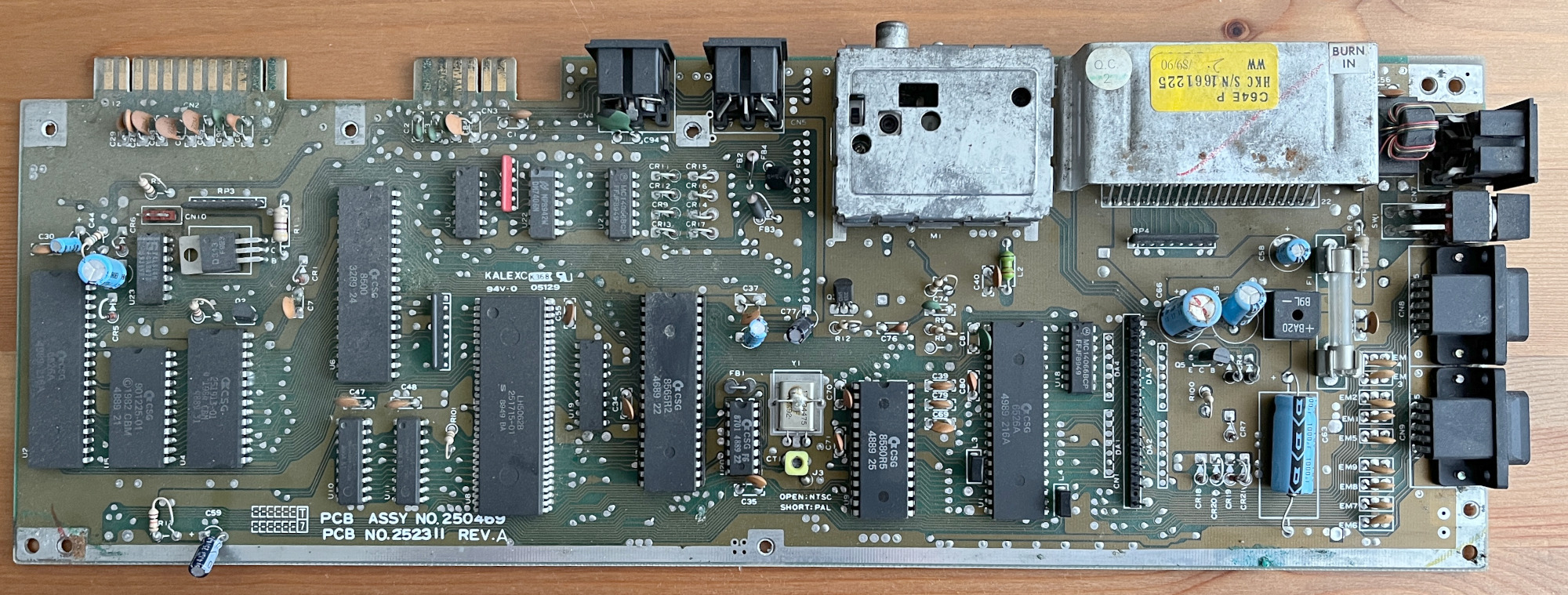 Deska elektroniky ve stavu po vyndání z krytu.