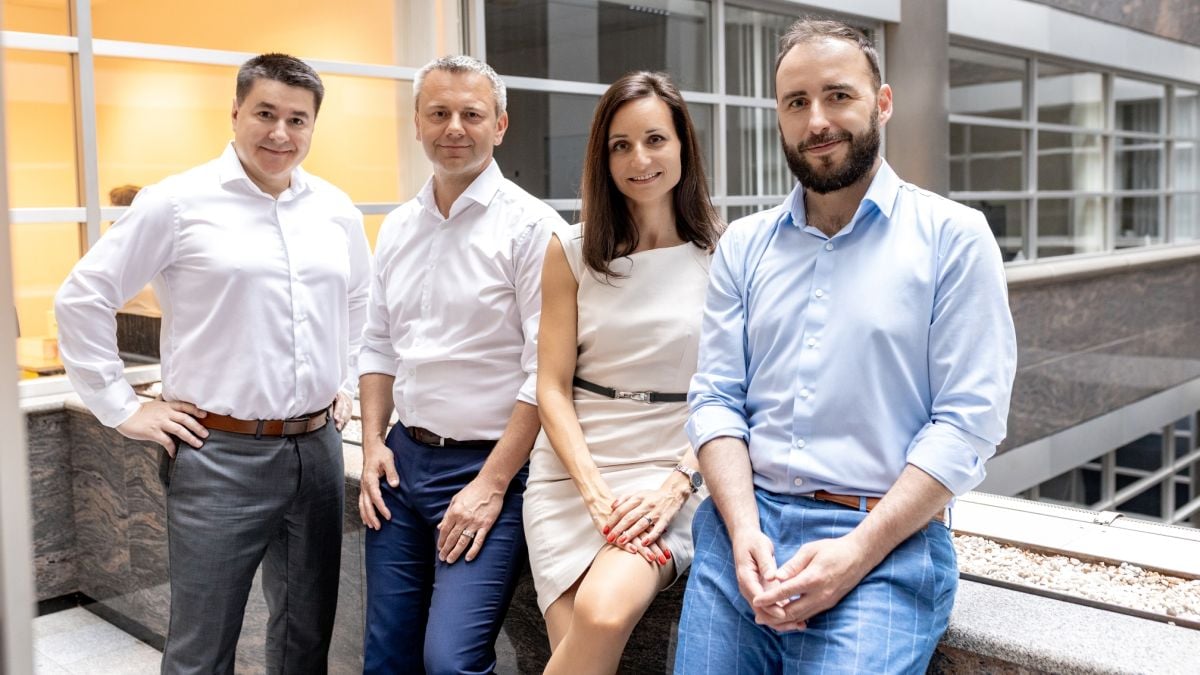 Management českého technologického holdingu Synequs