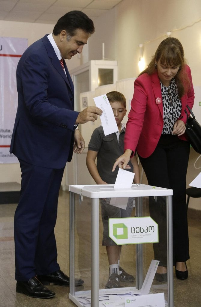 2017-06-volby-v-gruzii-vyhrc3a1la-opozice-6.jpg