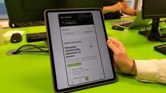 Mobilní aplikace "CAir" pro obsluhu klientů Air Bank na pobočkách banky. (6. 11. 2024)