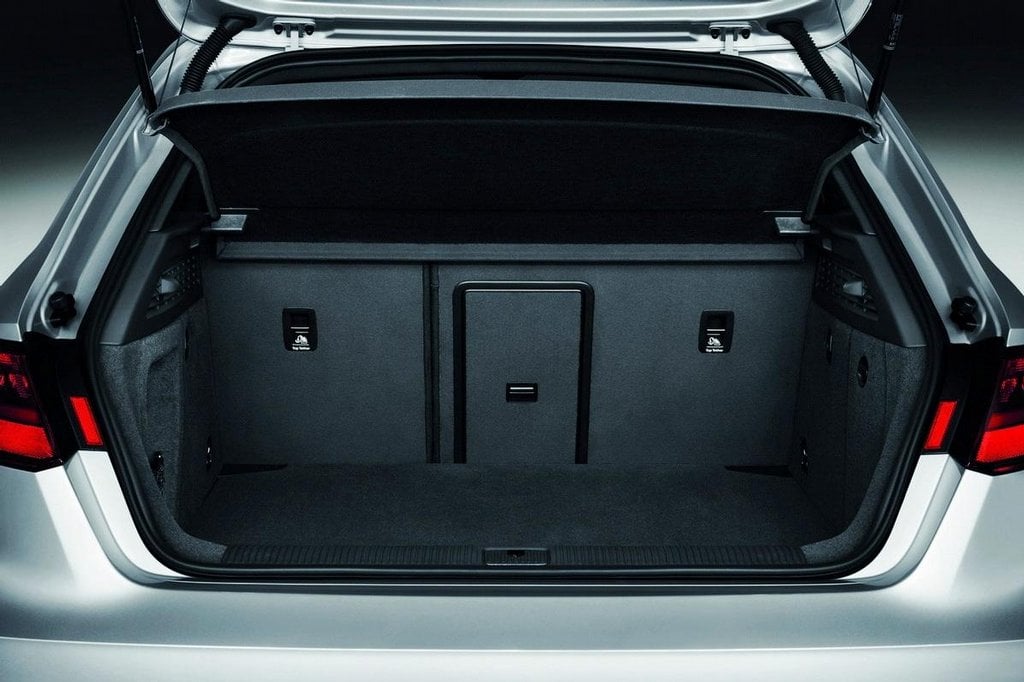 2013-01-audi-a3-sportback-6.jpg