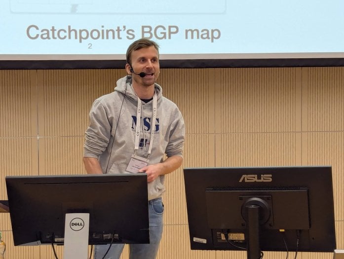 Autor: Petr Krčmář, Root.cz CSNOG 2026