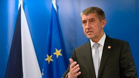 Náhledový obrázek - Rozdělování migrantů mezi země EU jen motivuje pašeráky, míní Babiš