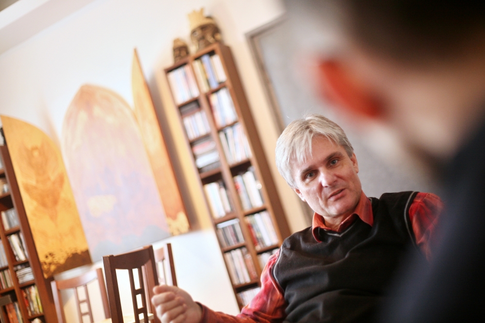 Při rozhovoru s ředitelem křesťanské televize Noe Leošem Ryškou