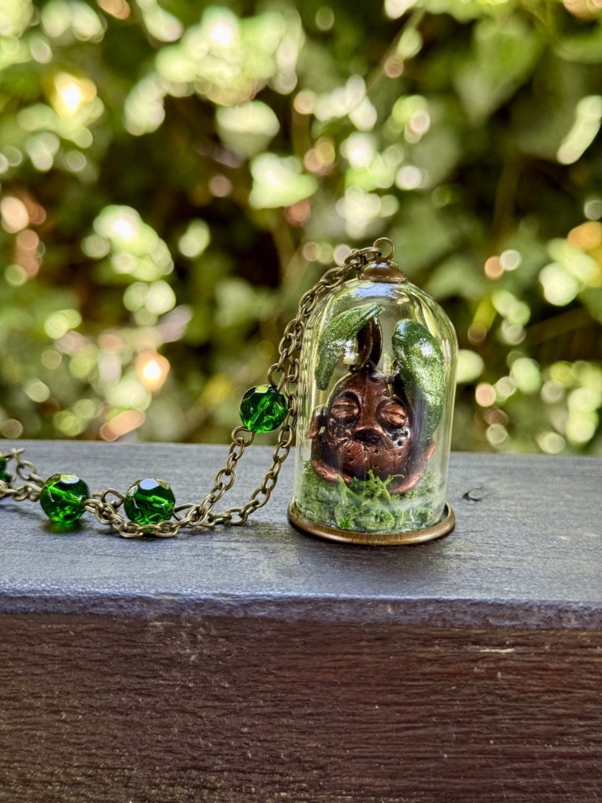 Mandragora pod poklopem jako šperk od Kateřina Veliká Art
