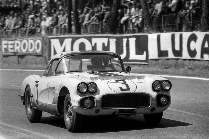 Na přelomu padesátých a šedesátých let se Corvette podívala i do Le Mans