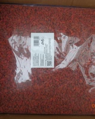 Místo kontroly: DIANA COMPANY, Praha 2.
Ve výrobku byl překročen maximální limit reziduí pesticidu carbofuranu.