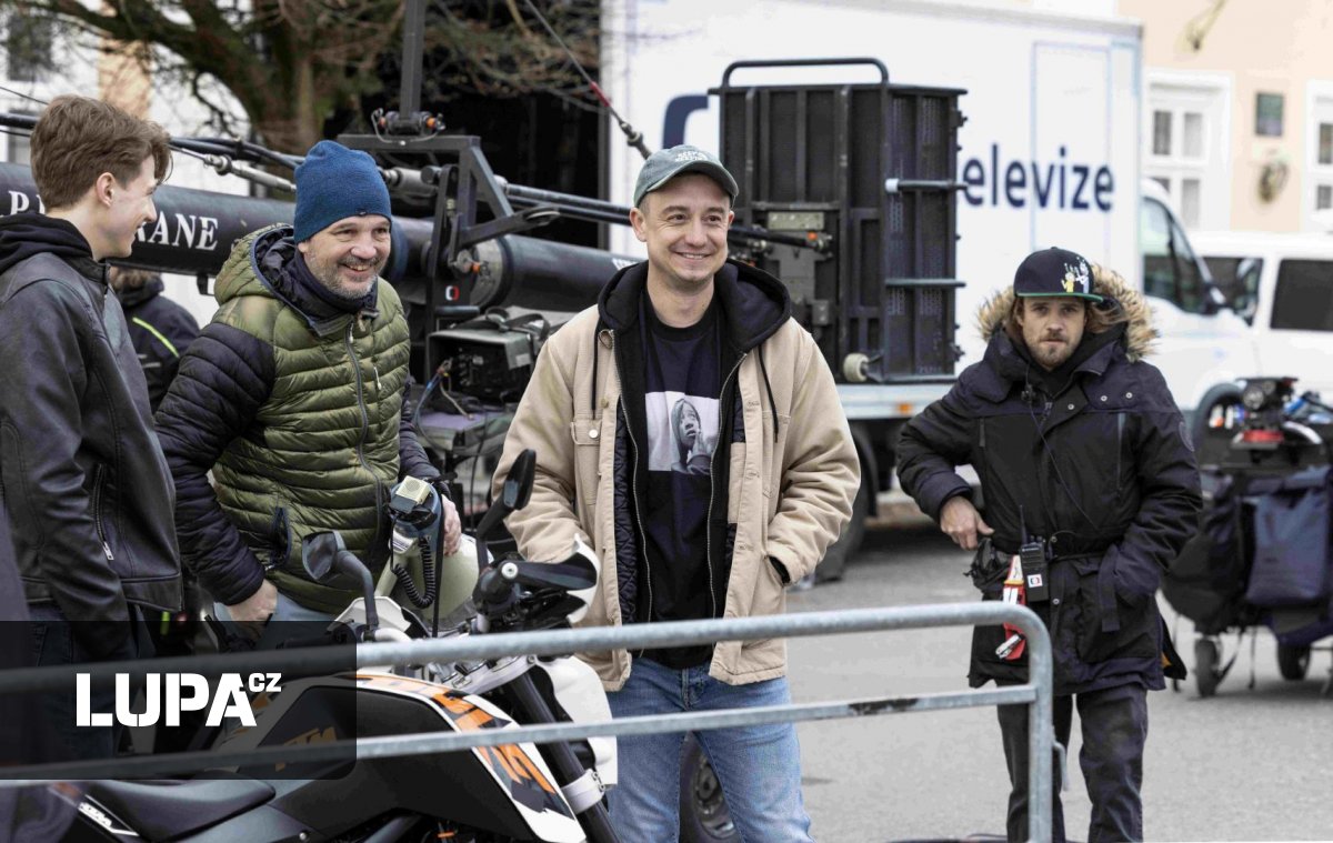 Velký přehled podzimních novinek České televize. Od seriálů po iVysílání