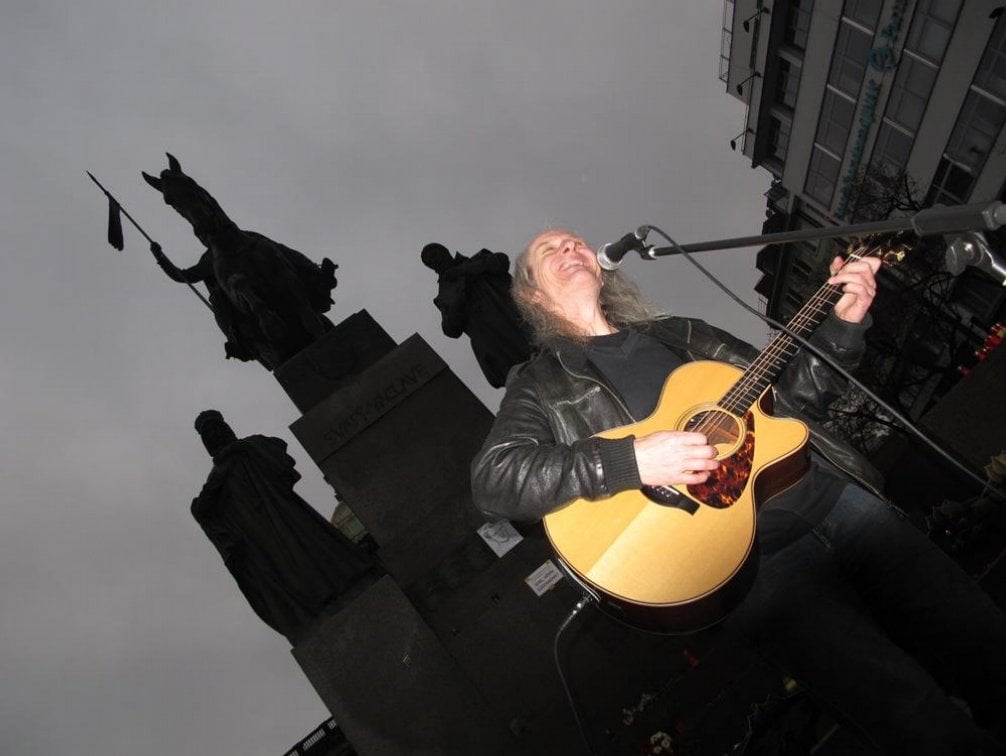 2014-01-uctc49bnc3ad-pamc3a1tky-jana-palacha-praha-19-1-2014-19.