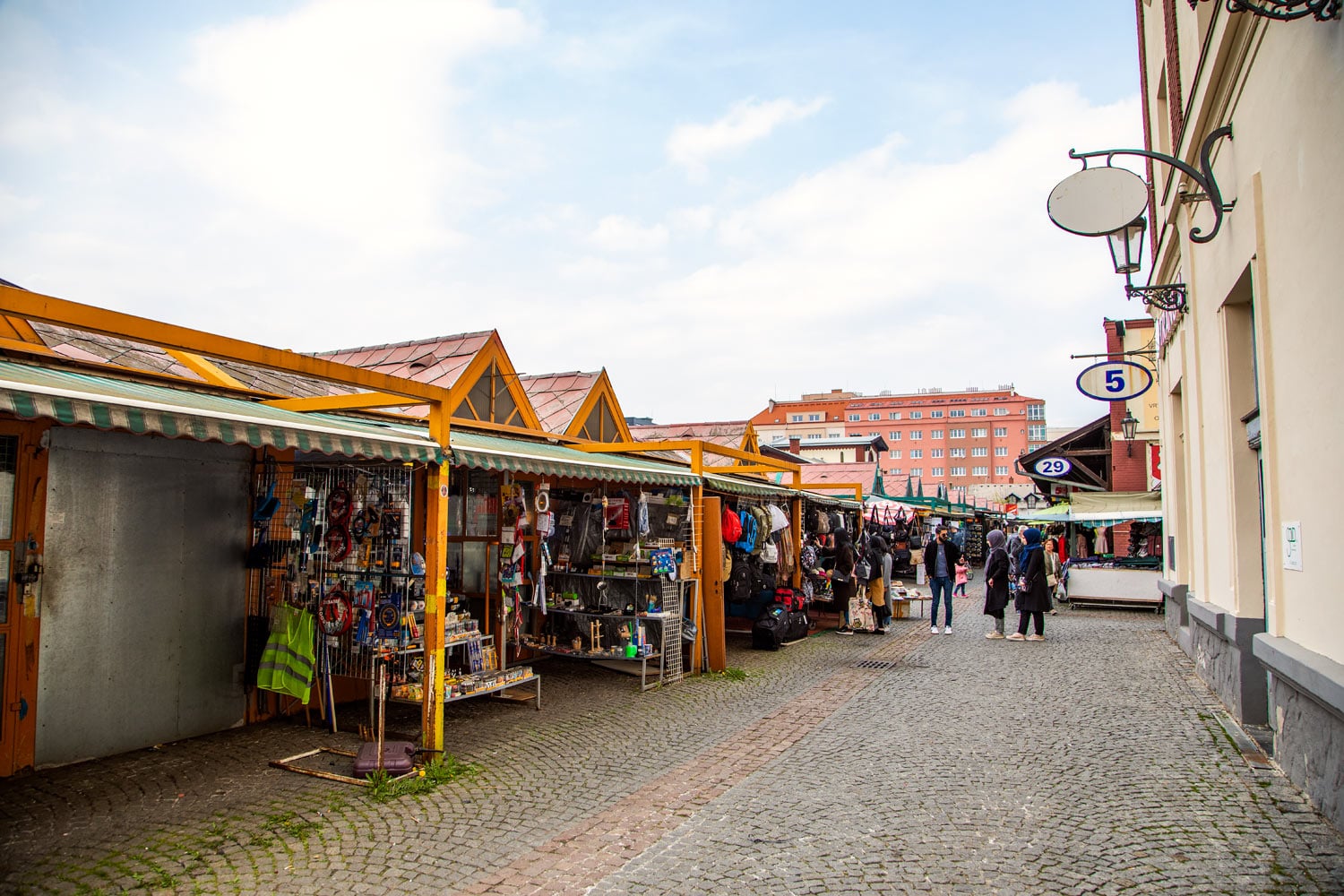 Holešovická tržnice: Kulturní památka v havarijním stavu