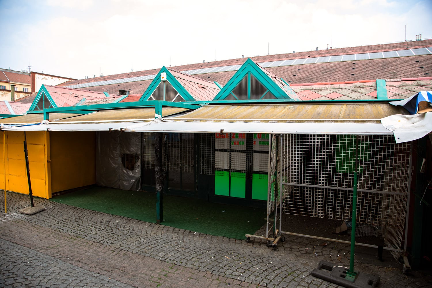 Holešovická tržnice: Kulturní památka v havarijním stavu