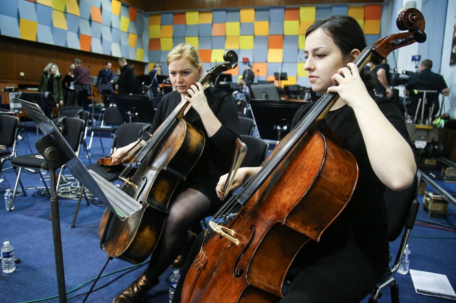 Nahrávání hudby ve studiu A v pražském Karlíně