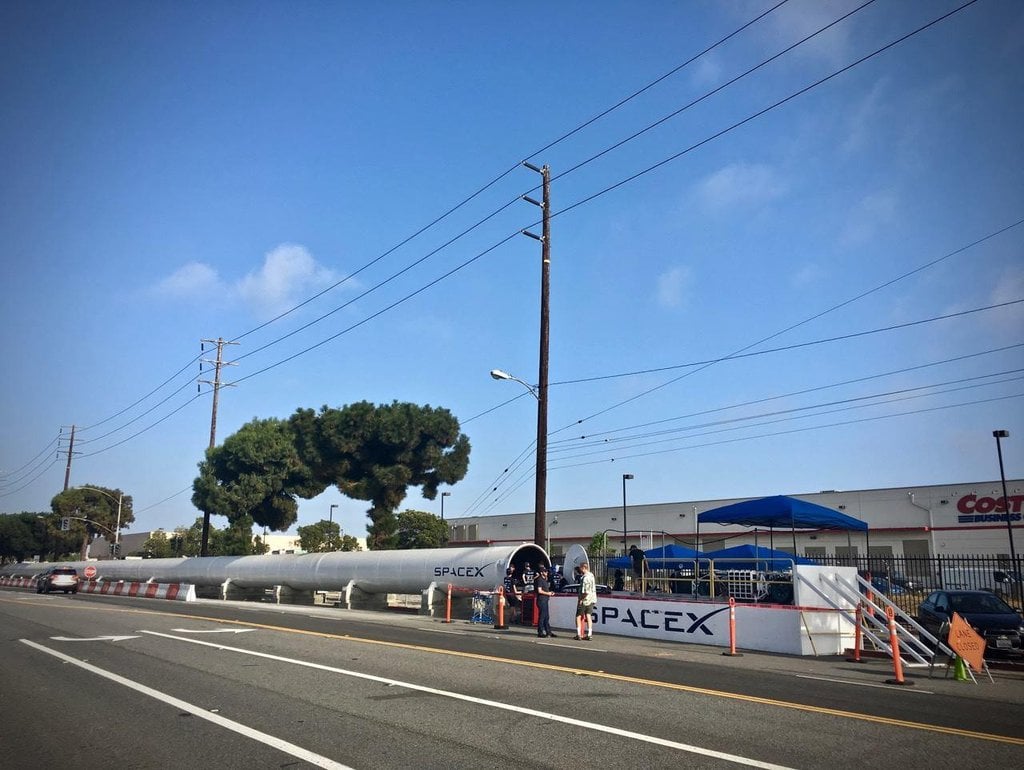 2014-06-zc3a1vod-hyperloop-3.jpg