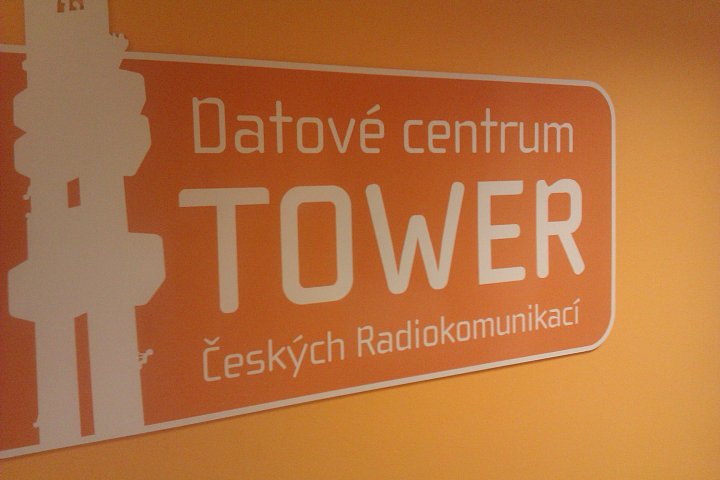 Datové centrum Českých Radiokomunikací v prostorách televizního vysílače pražském na Žižkově.