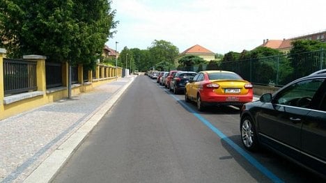 Náhledový obrázek - Parkoviště jako omalovánky. Kde všude smíte nechat své auto?