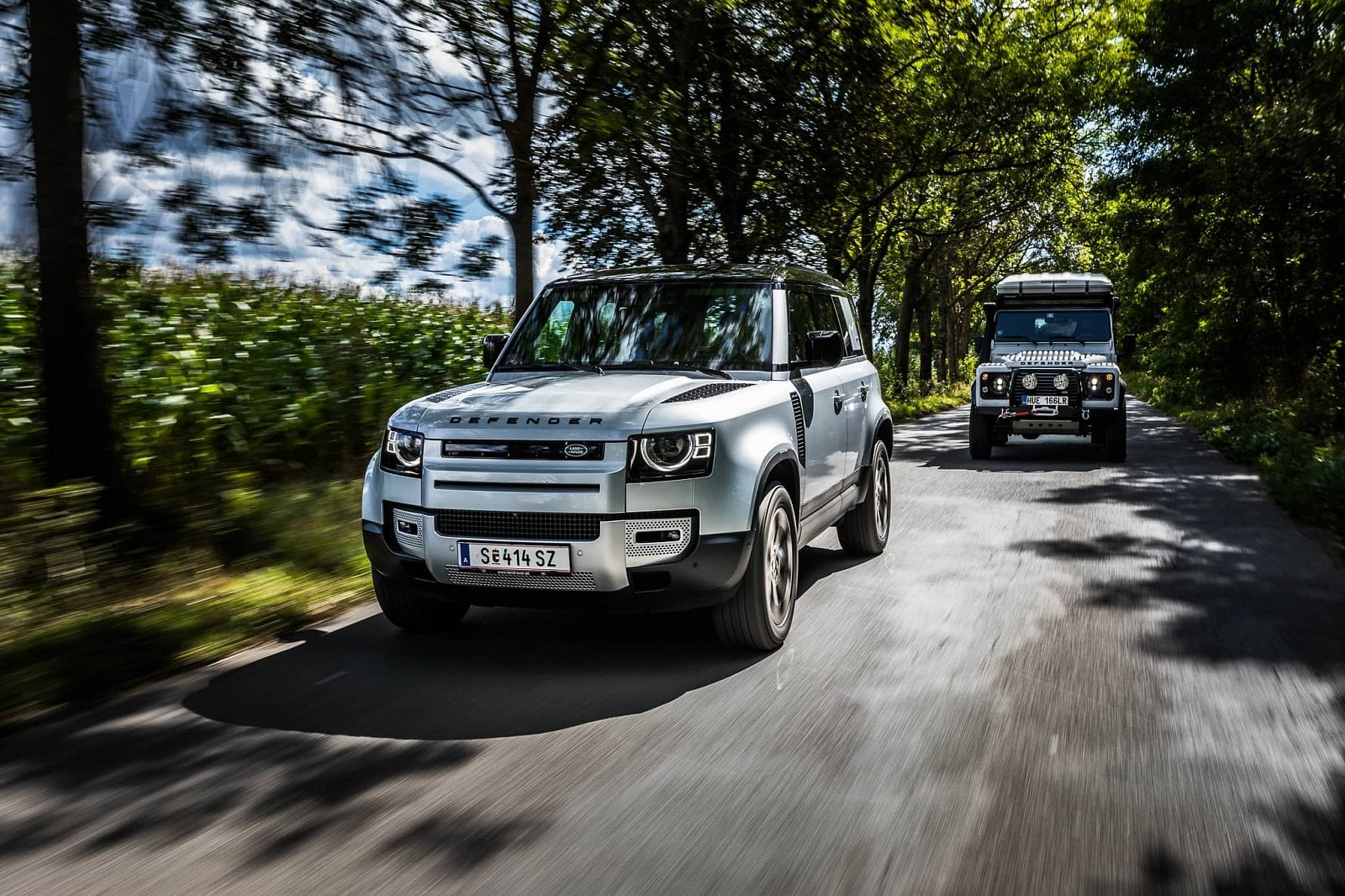 2020-10-lr-defender-a-predchudci-21.jpg