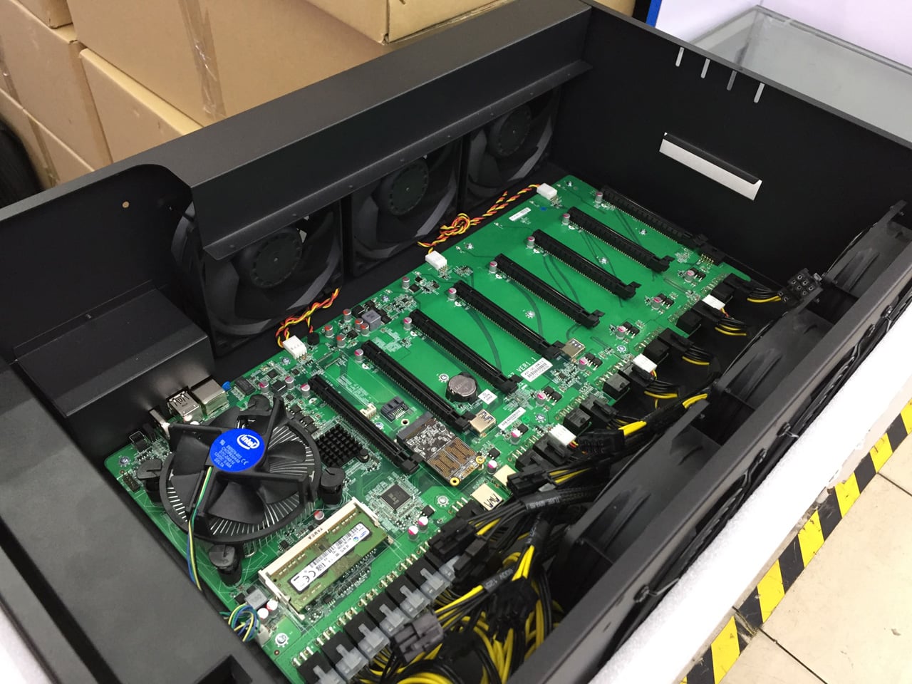 Huaqiangbei, Šen-čen: Největší tržiště s elektronikou na světě