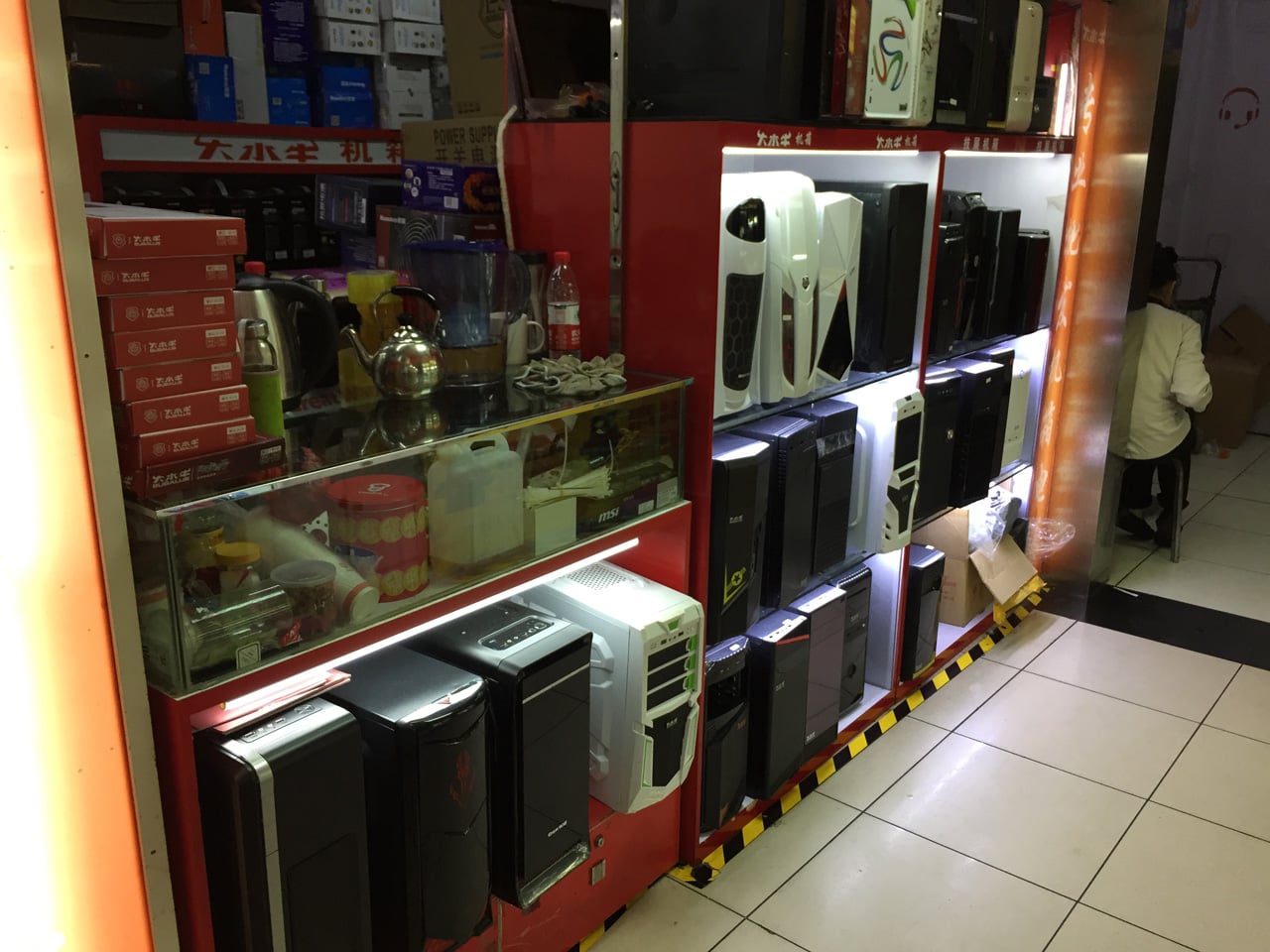 Huaqiangbei, Šen-čen: Největší tržiště s elektronikou na světě