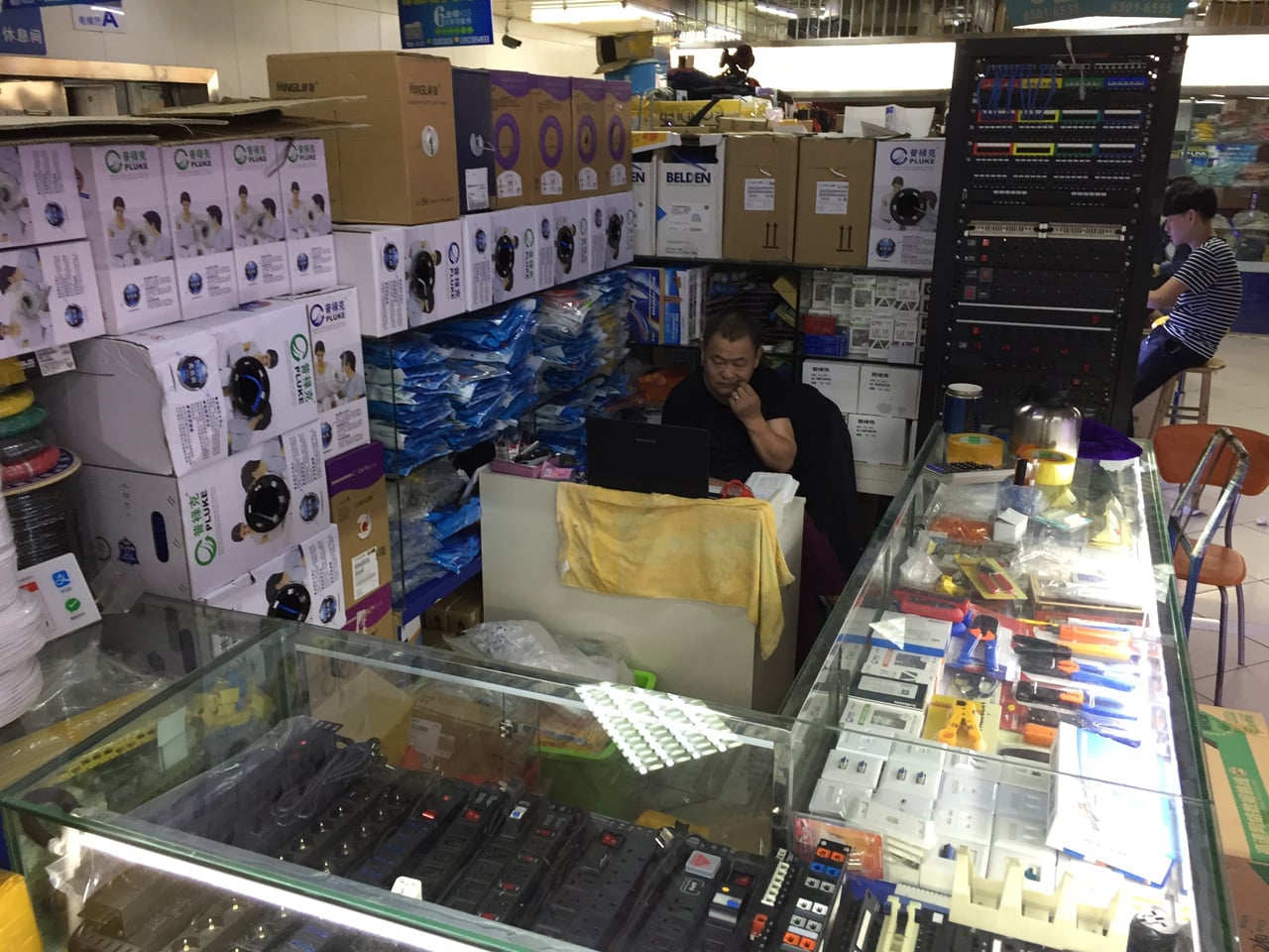 Huaqiangbei, Šen-čen: Největší tržiště s elektronikou na světě