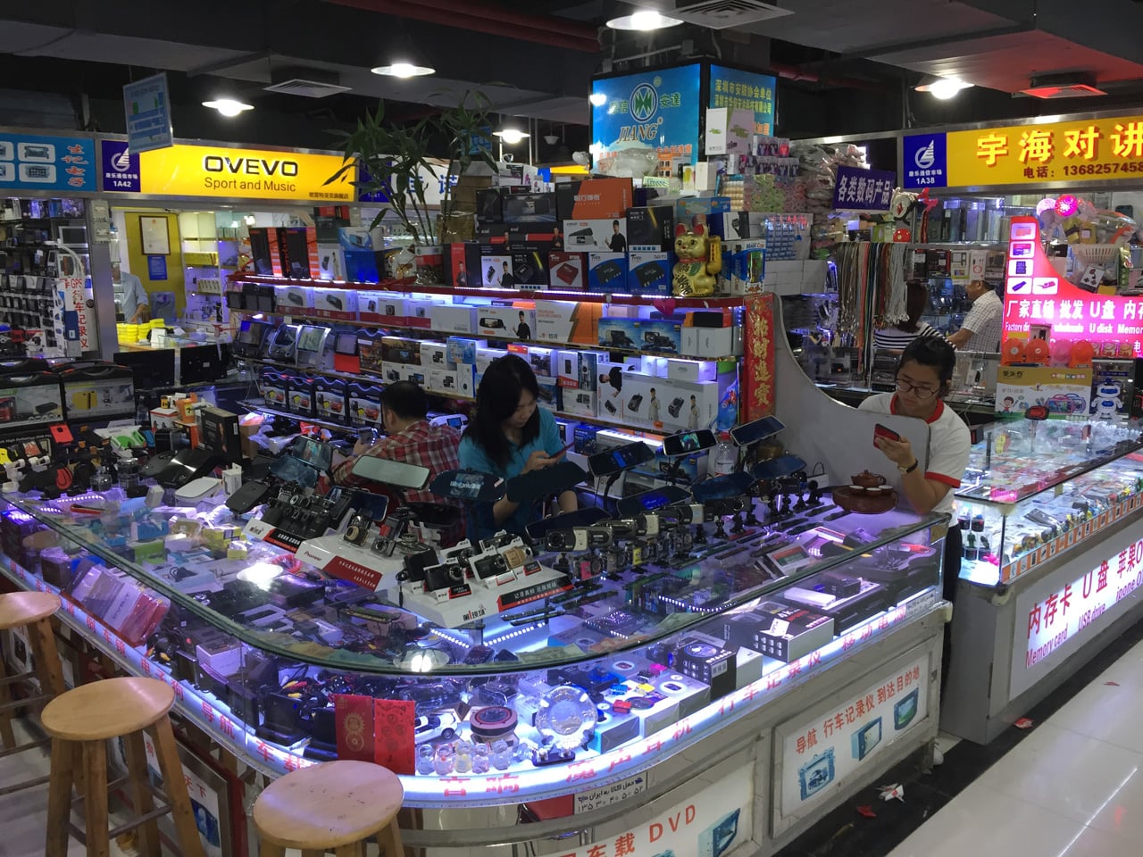 Huaqiangbei, Šen-čen: Největší tržiště s elektronikou na světě