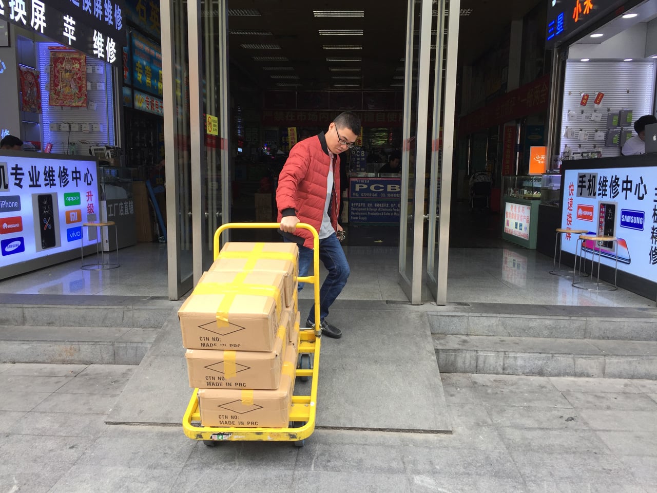 Huaqiangbei, Šen-čen: Největší tržiště s elektronikou na světě