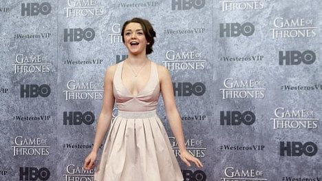 Náhledový obrázek - Maisie Williamsová: Je trapné vidět v televizi svá divná pubertální léta