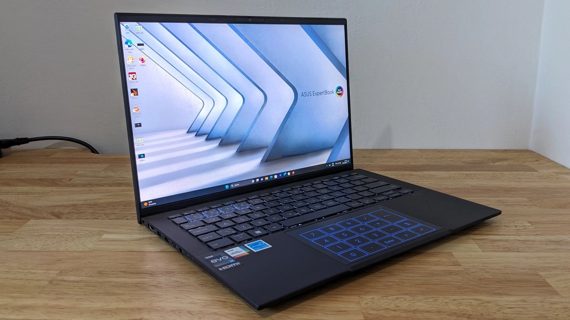 Asus ExpertBook B9
