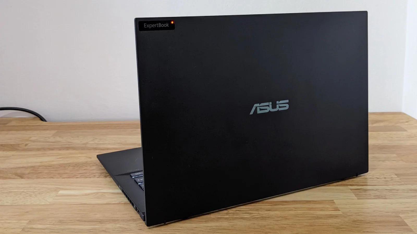 Asus ExpertBook B9