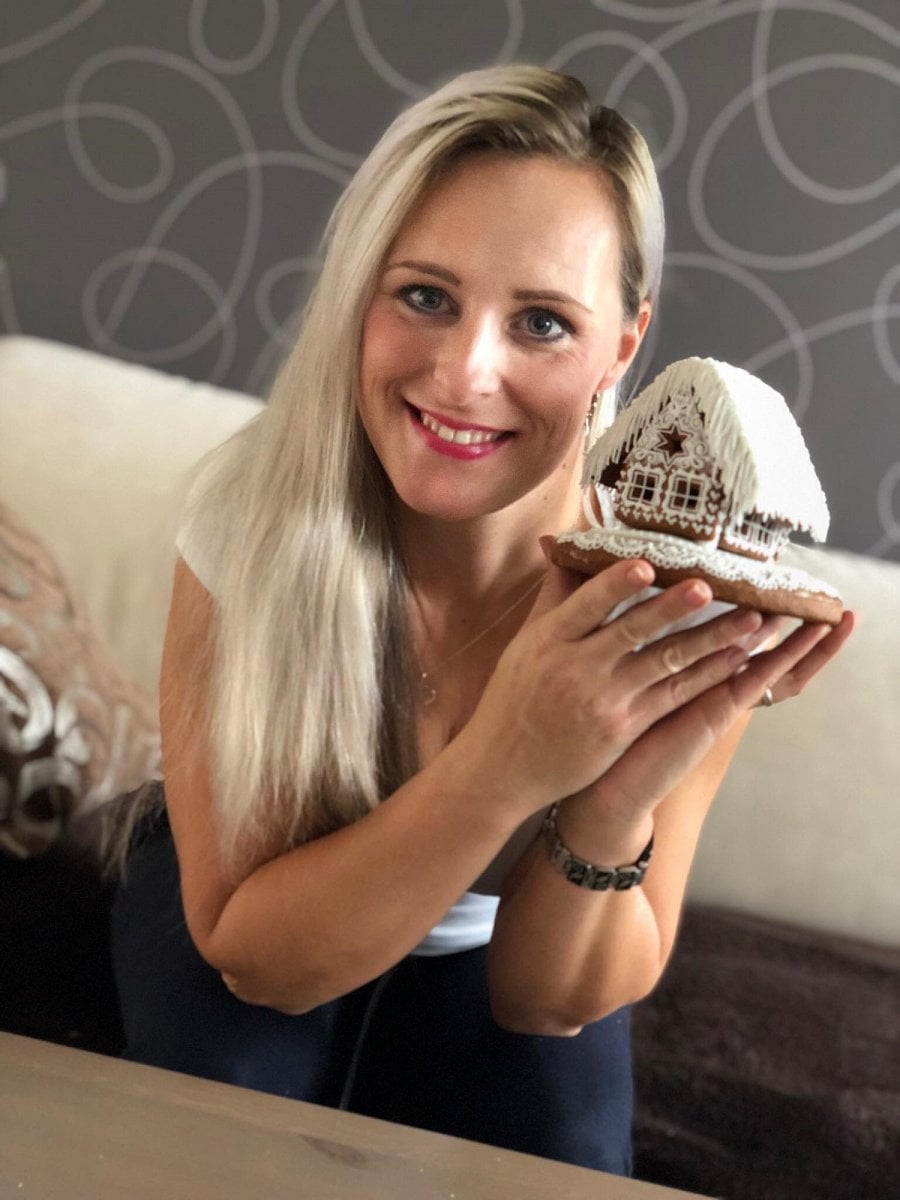 Silvie Machalová s hotovou chaloupkou