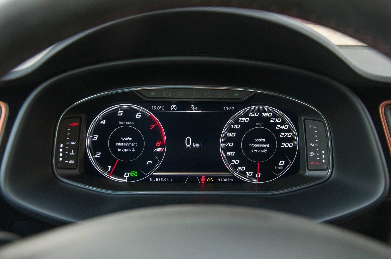 2019-11-seat-leon-cupra-r-st-19-of-39.jpg