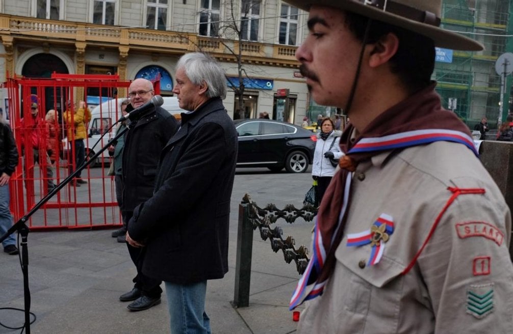 2014-01-uctc49bnc3ad-pamc3a1tky-jana-palacha-praha-19-1-2014-14.