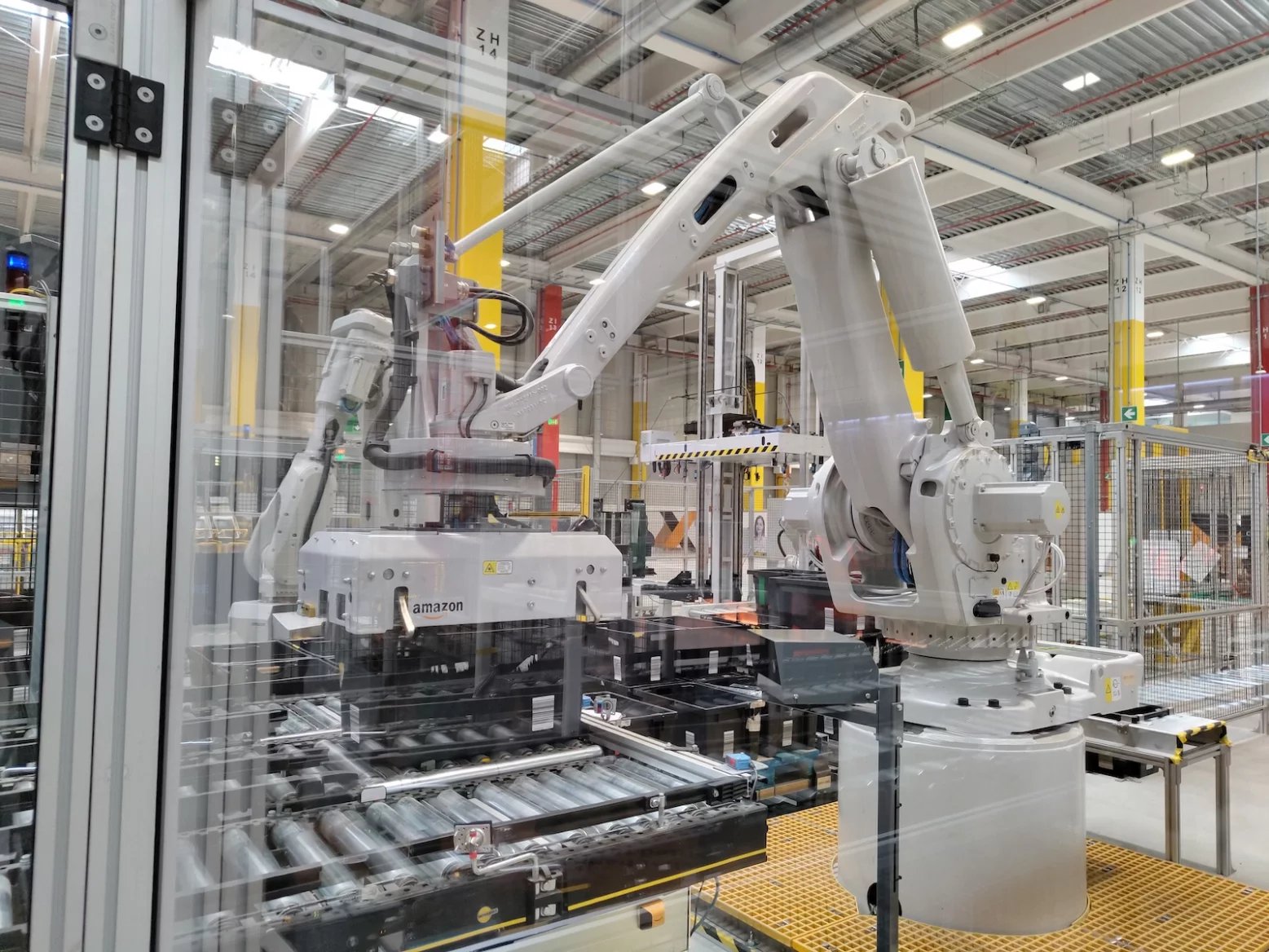 Amazon Robotic Tote Palletiser