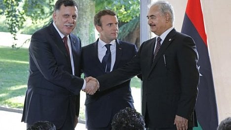 Náhledový obrázek - Macron: v Libyi budou parlamentní volby příští rok na jaře