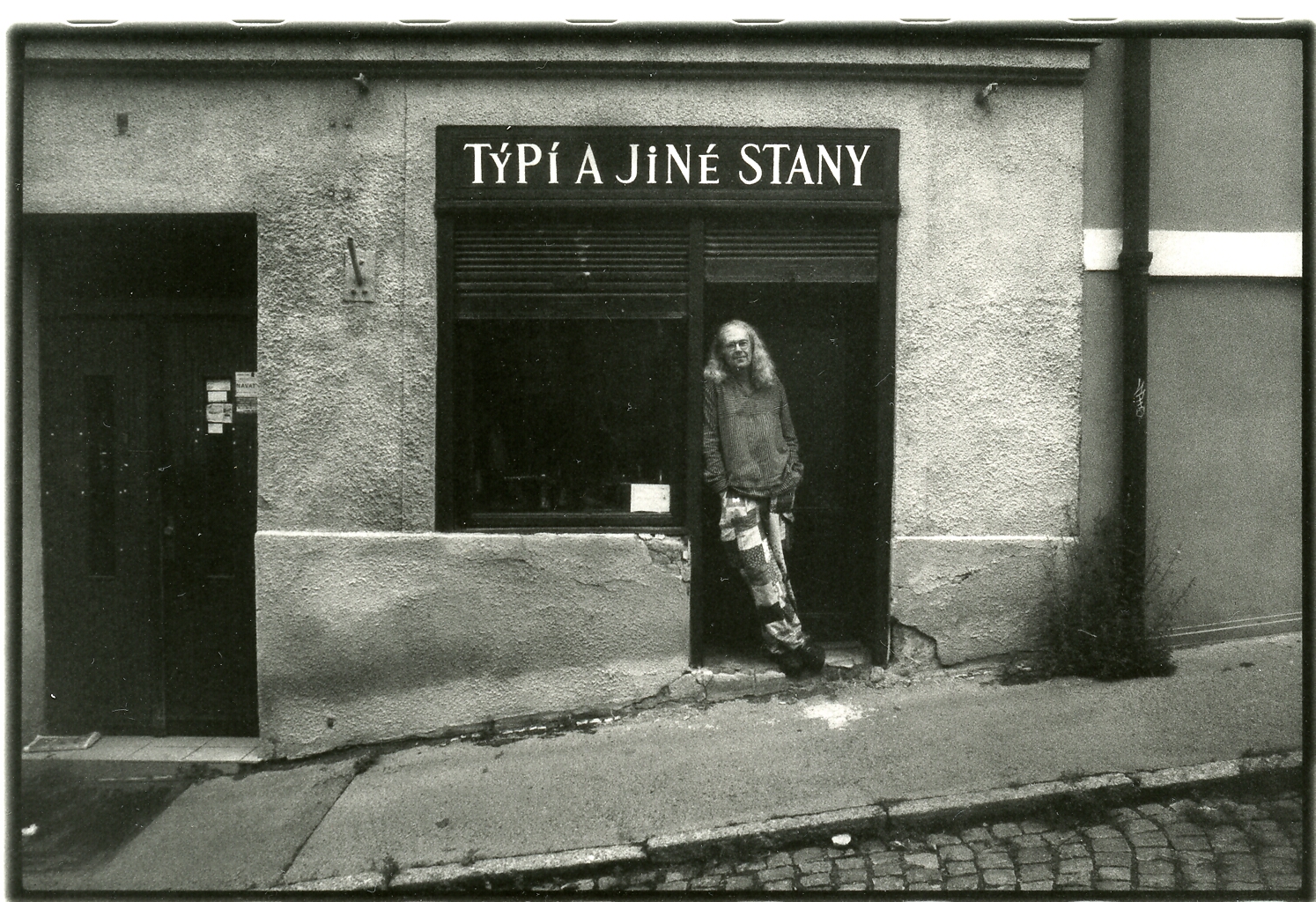 Mirek Beneš šije indiánská týpí a patchworkové textilní doplňky