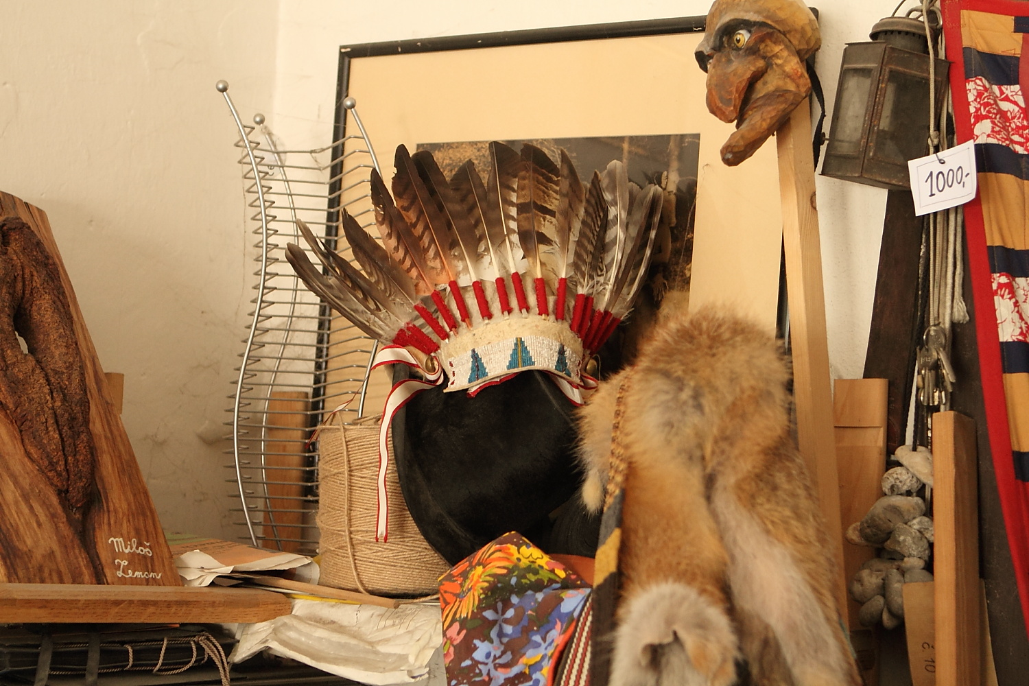 Mirek Beneš šije indiánská týpí a patchworkové textilní doplňky