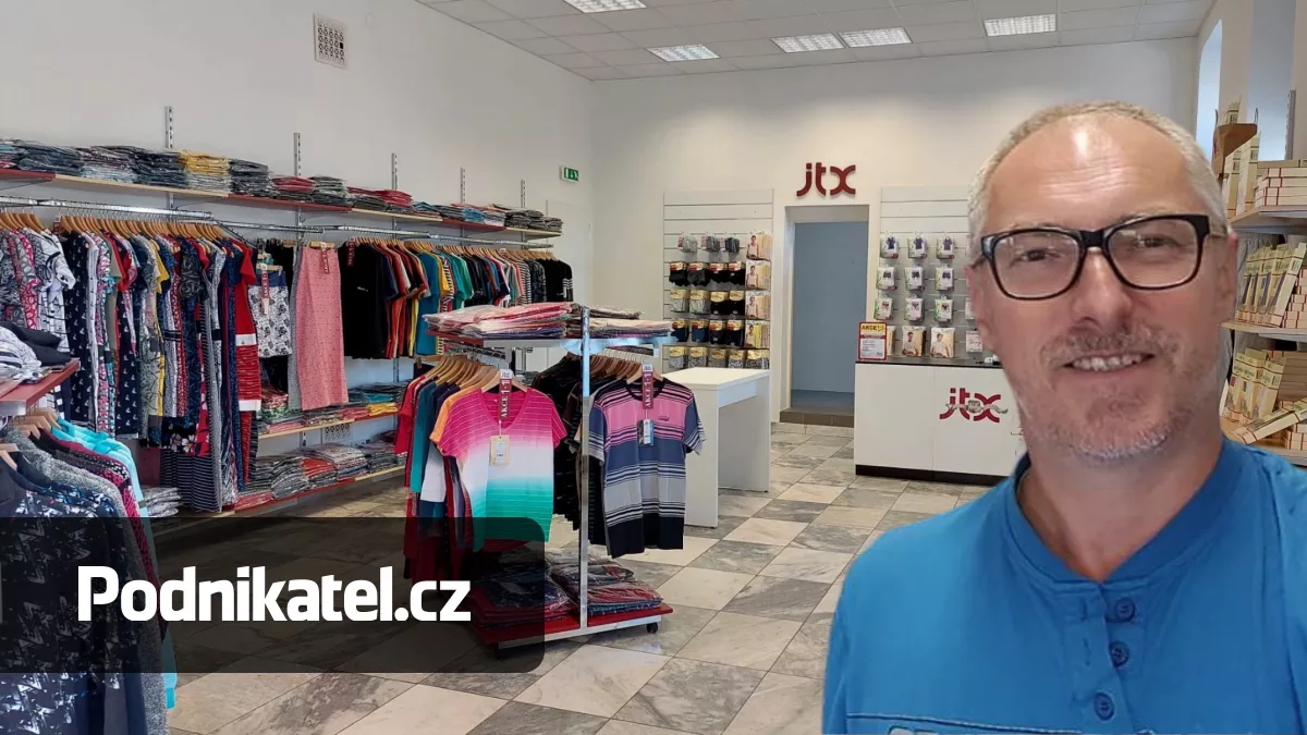 Jeho oděvní značka JTX sází na kamenné prodejny a osobní přístup
