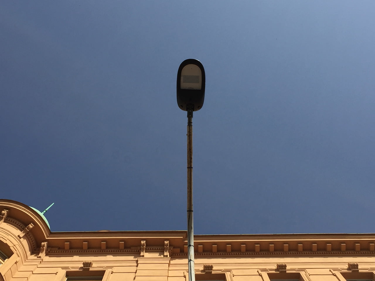 Zahájení budování chytrého osvětlení v Praze v Karlíně