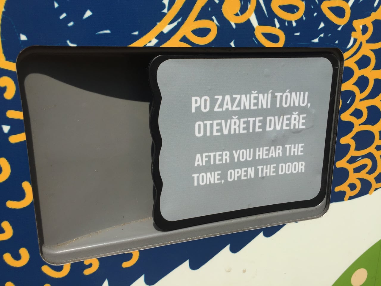 Chytrá kadibudka v Praze v Dejvicích