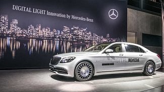 Náhledový obrázek - Ženeva 2018: Faceliftovaný Maybach promítá na silnici obrázky