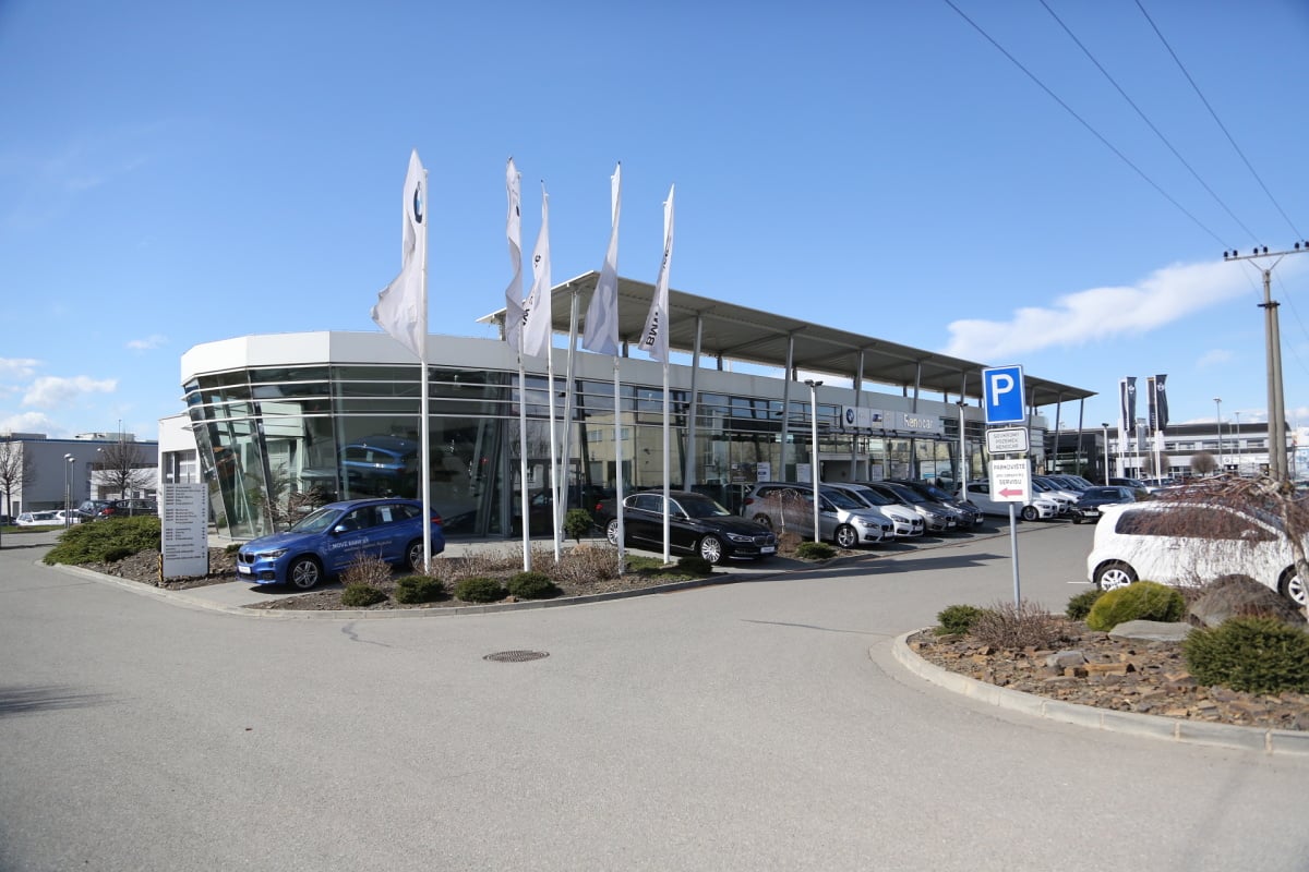 Autosalon Renocar a jeho nabídka vozů BMW a Mini Cooper