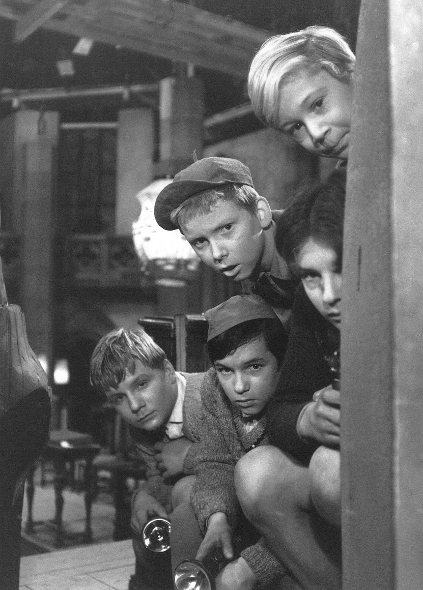 ČT :D opráší černobílé seriály Kamarádi a Záhada hlavolamu