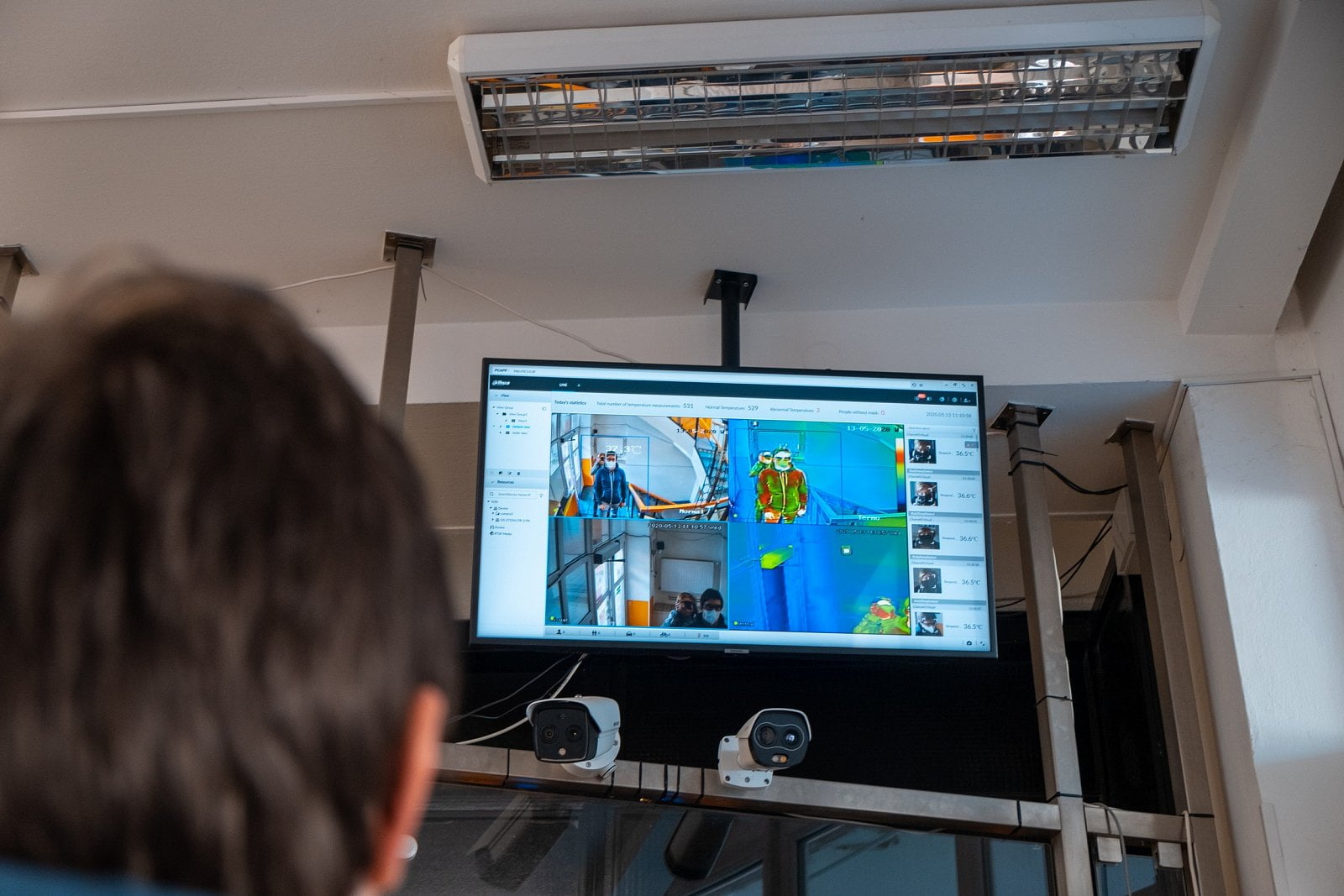 Instalovat termokamery u vchodu je nesmysl, zjistili v Prusa Research.