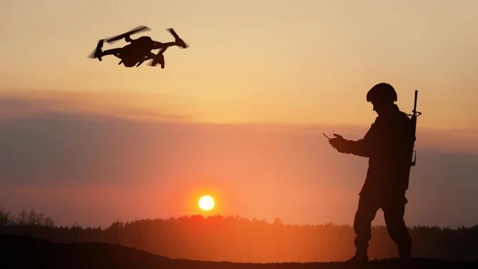 Brokovnice, infračervené kamery, lasery a umělá inteligence. Evropské země hledají způsoby, jak se bránit dalším útokům dronů